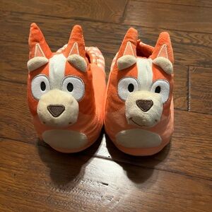 Bingo slippers kids size 4/5